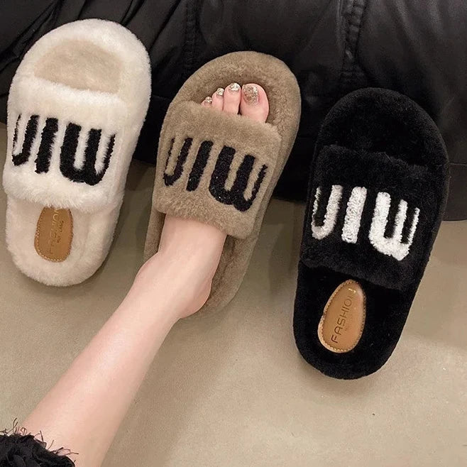 Plush Slippers – Cozy Elegance for Winter Comfort