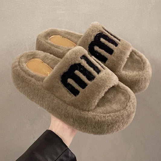 Plush Slippers – Cozy Elegance for Winter Comfort